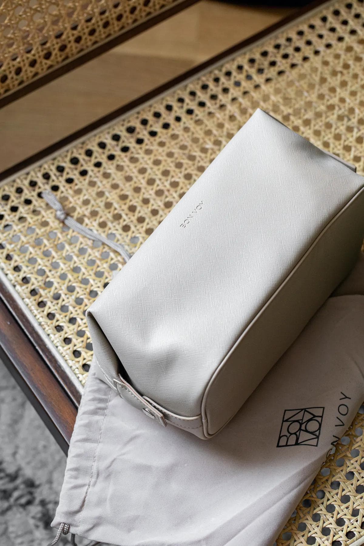 BON BAGS bag on woven chair with dustbag